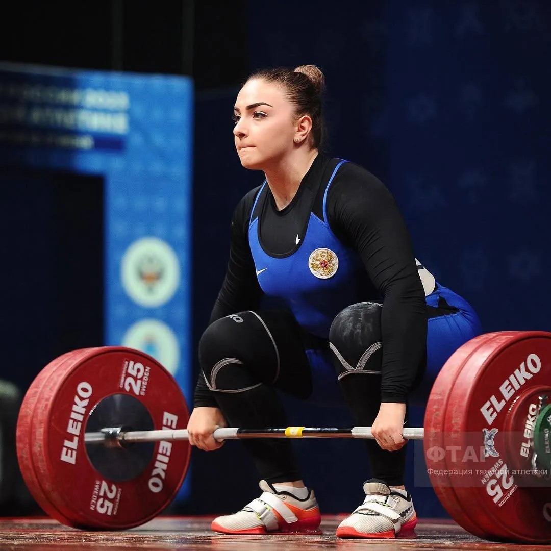 Сильный рывок к золоту: студентка КГУФКСТ стала чемпионом России по тяжёлой атлетике