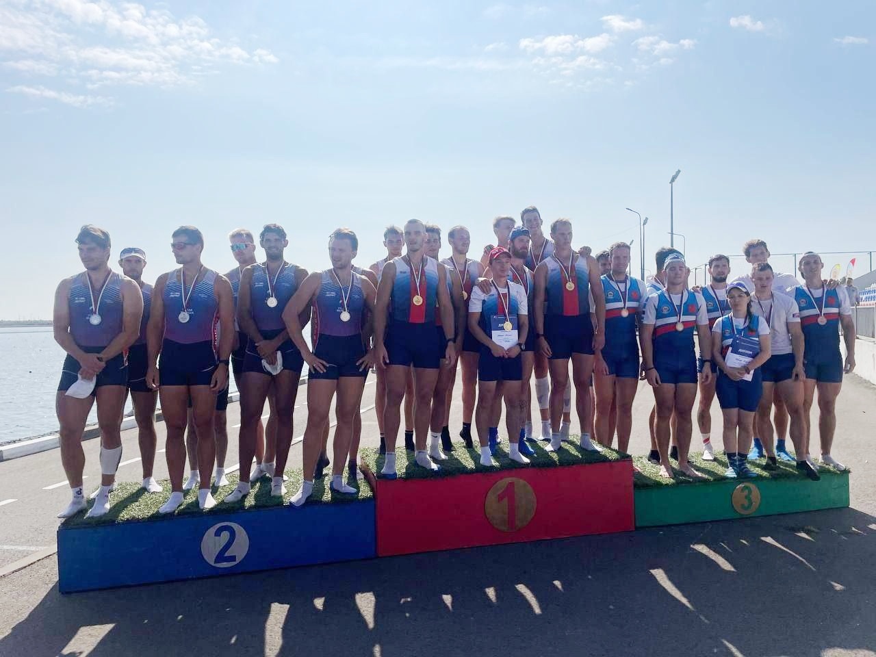 ПОЗДРАВЛЯЕМ! Студенты КГУФКСТ завоевали награды на чемпионате России по гребному спорту.