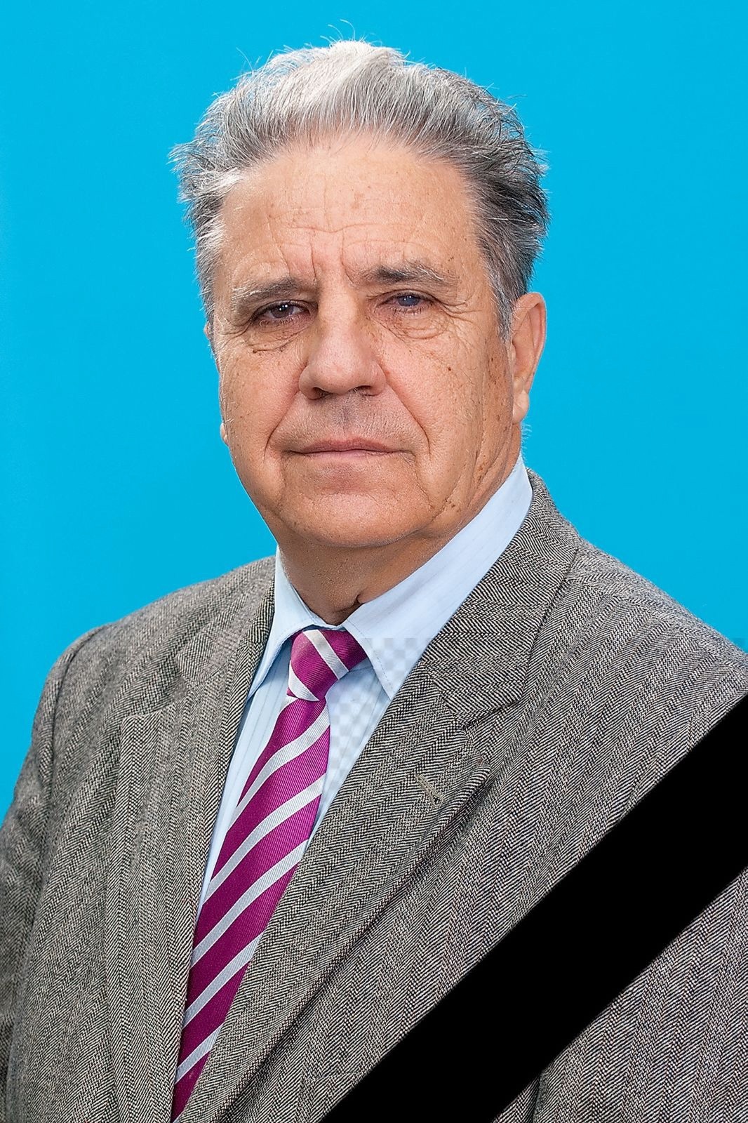 Ушел из жизни профессор кафедры физкультурно-оздоровительных технологий Осик Владимир Иванович.