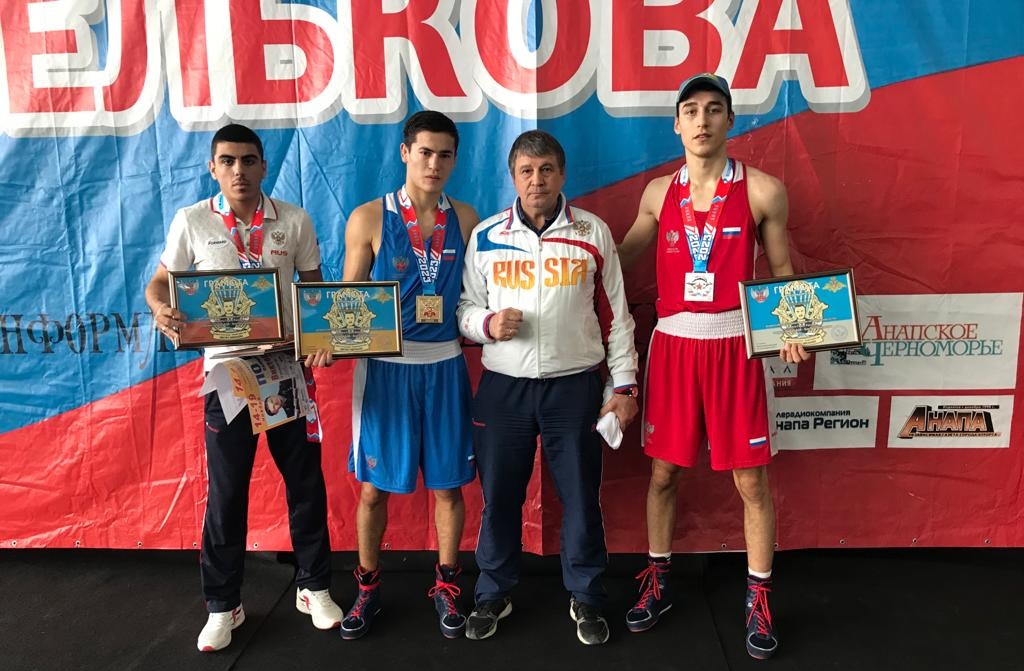 ПОЗДРАВЛЯЕМ! Студенты КГУФКСТ стали победителем и призёрами всероссийских соревнований по боксу памяти Героя России Виктора Омелькова.