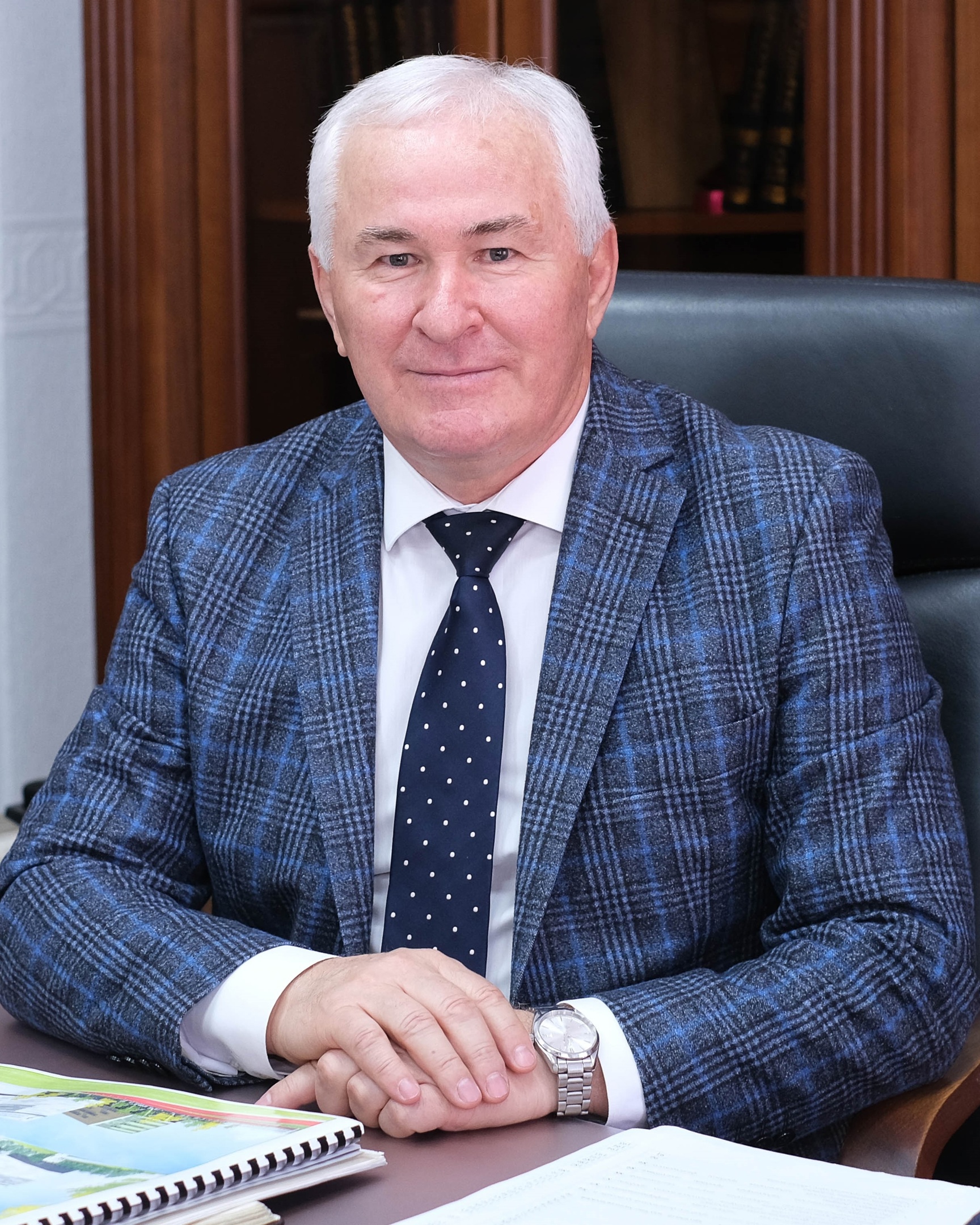 ПОЗДРАВЛЯЕМ! Ректору университета профессору Султану Меджидовичу Ахметову присвоено звание "Почётный гражданин города Краснодара".