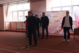 В легкоатлетическом манеже КГУФКСТ прошли соревнования, посвященные Дню защитника Отечества.