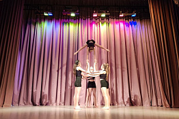 В Гуманитарном колледже КГУФКСТ прошёл конкурс художественной самодеятельности.