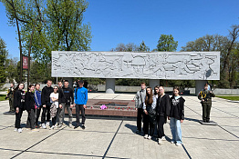 Студенты Гуманитарного колледжа КГУФКСТ приняли участие в общегородском субботнике.