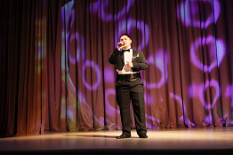 В Кубанском государственном университете физической культуры, спорта и туризма прошел праздничный новогодний концерт.