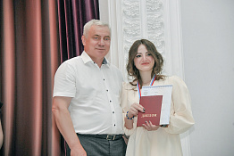 Выпускники факультета спортивного менеджмента, педагогики и психологии торжественно отпраздновали вручение дипломов.