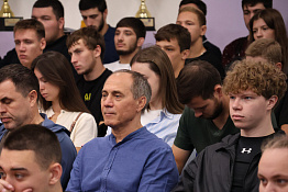 В КГУФКСТ состоялась встреча представителей ГБУ ДО КК «СШОР «Самбо» со студентами вуза в рамках профориентационного мероприятия о перспективах трудоустройства.