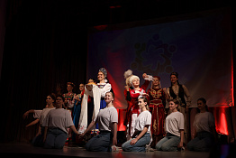 В КГУФКСТ прошел фестиваль национальных культур «Родина моя и все мы в ней одна семья».