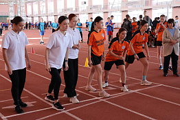 В легкоатлетическом манеже КГУФКСТ прошли соревнования, посвященные Дню защитника Отечества.