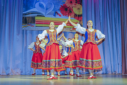 В Кубанском государственном университете физической культуры, спорта и туризма прошел праздничный концерт, посвященный Дню учителя.