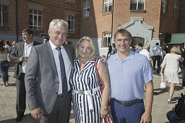 Торжественная линейка, посвящённая началу учебного года (02.09.2019)