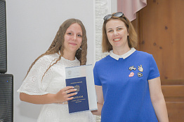 Вручены дипломы выпускникам Гуманитарного колледжа 2023 года.
