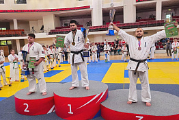 ПОЗДРАВЛЯЕМ! Студент факультета спорта завоевал серебро на Всероссийских соревнованиях по киокусинкай.