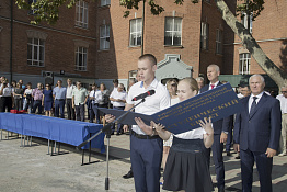 Торжественная линейка, посвящённая началу учебного года (02.09.2019)