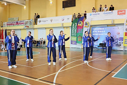  На базе КГУФКСТ прошел Первый межрегиональный Кубок Защитников Отечества по волейболу сидя!