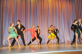 В Кубанском государственном университете физической культуры, спорта и туризма прошел праздничный новогодний концерт.