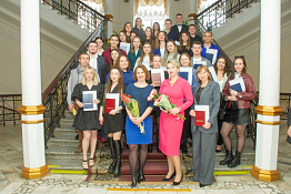 Более 400 выпускников КГУФКСТ получили дипломы бакалавров и магистров заочной формы обучения. 