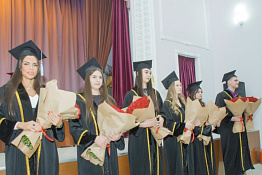 Более 400 выпускников КГУФКСТ получили дипломы бакалавров и магистров заочной формы обучения. 