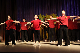 В Кубанском государственном университете физической культуры, спорта и туризма прошел праздничный новогодний концерт.