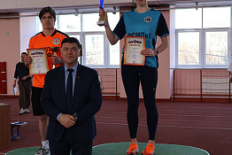 В легкоатлетическом манеже КГУФКСТ прошли соревнования, посвященные Дню защитника Отечества.