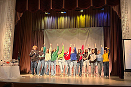 Факультет сервиса и туризма и факультет спортивного менеджмента, педагогики и психологии провели смотр художественной самодеятельности.