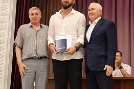 Поздравляем выпускников факультета магистерской подготовки 2025 года!