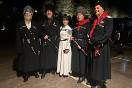 Студент казачьей сотни КГУФКСТ принял участие в VI Всероссийском фестивале традиционной казачьей культуры «Александровская крепость». 