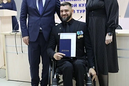 Поздравляем выпускников заочной формы обучения, факультета адаптивной и оздоровительной физической культуры 2026 года!