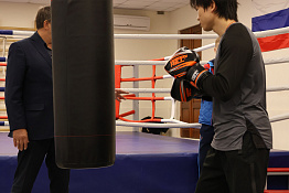 В КГУФКСТ состоялись соревнования по силе удара, посвященные Году защитника Отечества.