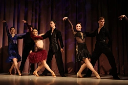 В университете прошел праздничный концерт, посвященный Международному женскому дню.