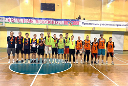 В Гуманитарном колледже КГУФКСТ прошли соревнования по баскетболу.