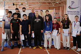 Команда КГУФКСТ заняла первое место в XXХV Универсиаде Кубани по вольной борьбе.