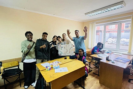 Иностранные обучающиеся нашего университета продолжают знакомиться с российскими праздниками в рамках программы социокультурной адаптации и знакомства с духовно-нравственными ценностями народов России.