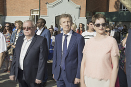 Торжественная линейка, посвящённая началу учебного года (02.09.2019)