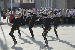 Торжественная линейка, посвящённая началу учебного года (02.09.2019)