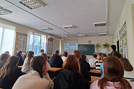 В Гуманитарном колледже КГУФКСТ прошло мероприятие, посвященное Дню Героев Отечества.