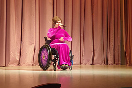 На факультете адаптивной и оздоровительной физической культуры КГУФКСТ прошел смотр художественной самодеятельности.