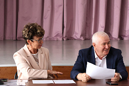 В университете прошла встреча ректора профессора С.М. Ахметова со студенческими семьями.