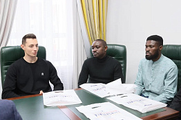 В КГУФКСТ прошла встреча ректора профессора С.М. Ахметова со студентами - активистами из числа иностранных граждан.