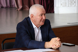 В университете прошла встреча ректора профессора С.М. Ахметова со студенческими семьями.