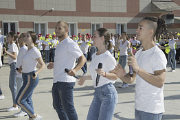 Торжественная линейка, посвящённая началу учебного года (02.09.2019)