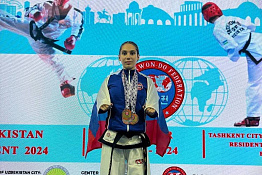 ПОЗДРАВЛЯЕМ! Студентка Гуманитарного колледжа КГУФКСТ стала победителем и призером Чемпионата Азии по тхэквондо.