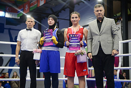 ПОЗДРАВЛЯЕМ! Студентки Гуманитарного колледжа КГУФКСТ завоевали золото и бронзу всероссийских соревнований по боксу среди девушек и юниорок.