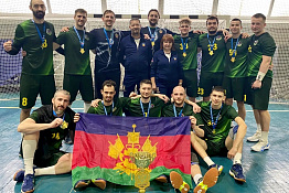 Студенты КГУФКСТ в составе команд победителей и призёров Чемпионата России по гандболу (спорт глухих) среди мужских и женских команд.