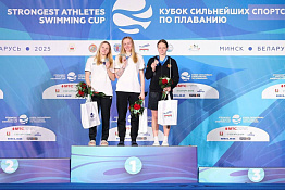 Анастасия Сорокина - серебряная призерка международных соревнований по плаванию!