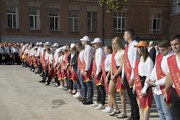 Торжественная линейка, посвящённая началу учебного года (02.09.2019)
