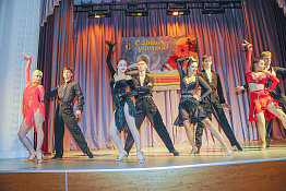 В Кубанском государственном университете физической культуры, спорта и туризма прошел праздничный концерт, посвященный Дню учителя.