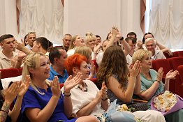 Поздравляем выпускников социально-гуманитарного факультета 2025!