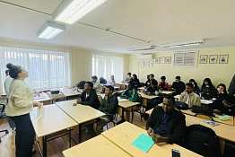 Иностранные обучающиеся нашего университета продолжают знакомиться с российскими праздниками в рамках программы социокультурной адаптации и знакомства с духовно-нравственными ценностями народов России.