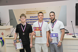 В КГУФКСТ состоялось награждение обучающихся по итогам Спартакиады Гуманитарного колледжа.